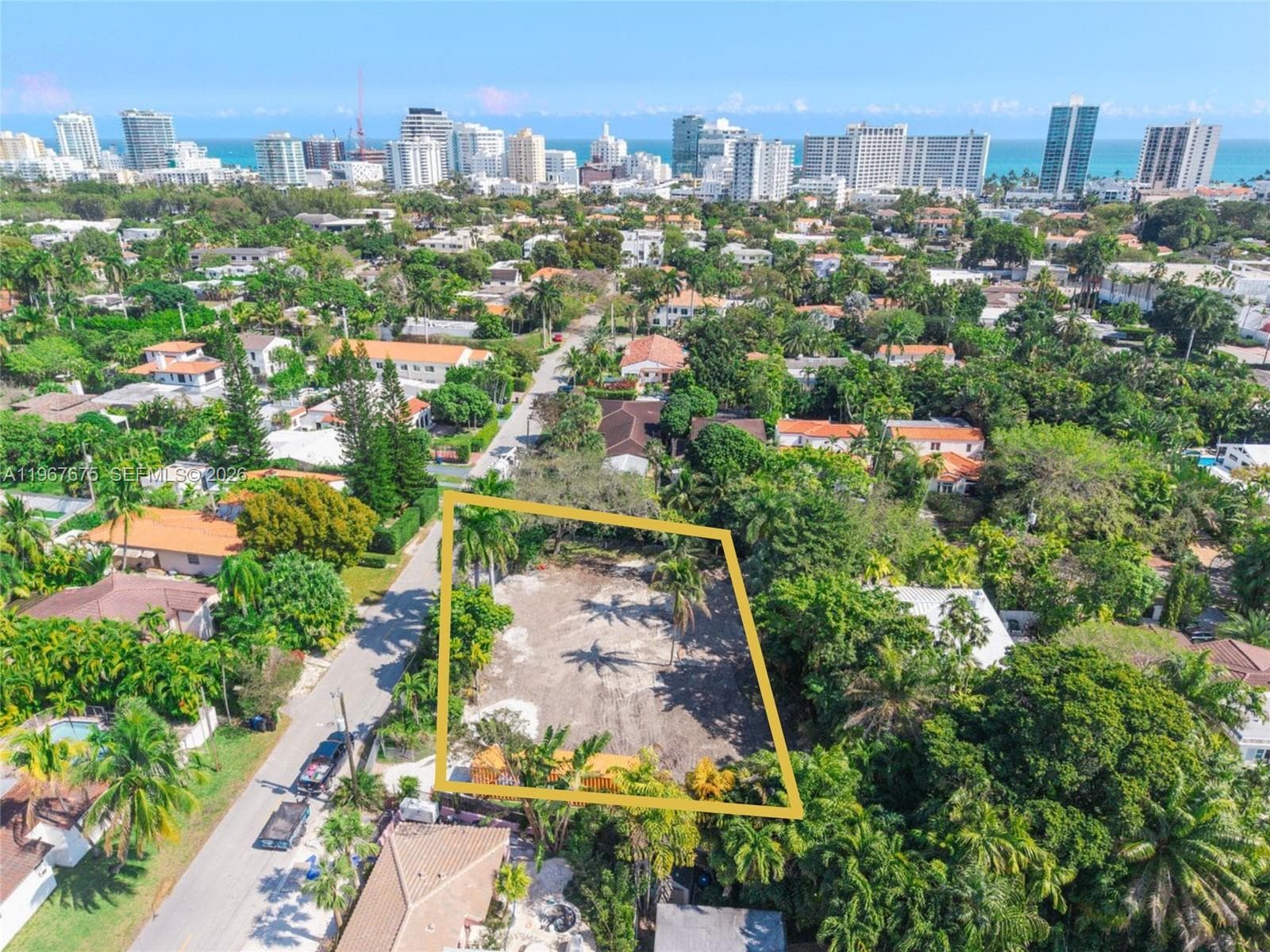 2880 Fairgreen Dr, Miami Beach FL 33140 — 5