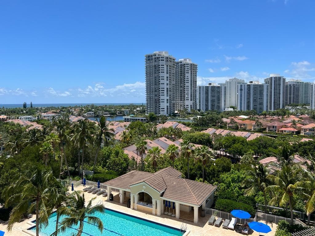 21055 Yacht Club Dr # 1009, Aventura FL 33180 — 2