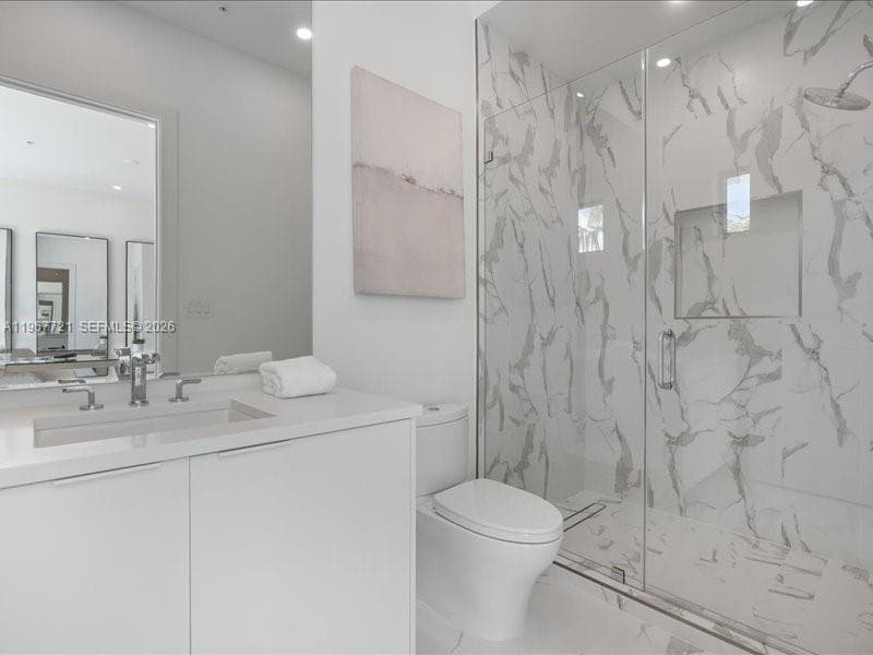 4008 NE 167th St # 6, North Miami Beach FL 33160 — 16
