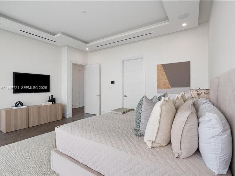 4008 NE 167th St # 6, North Miami Beach FL 33160 — 21