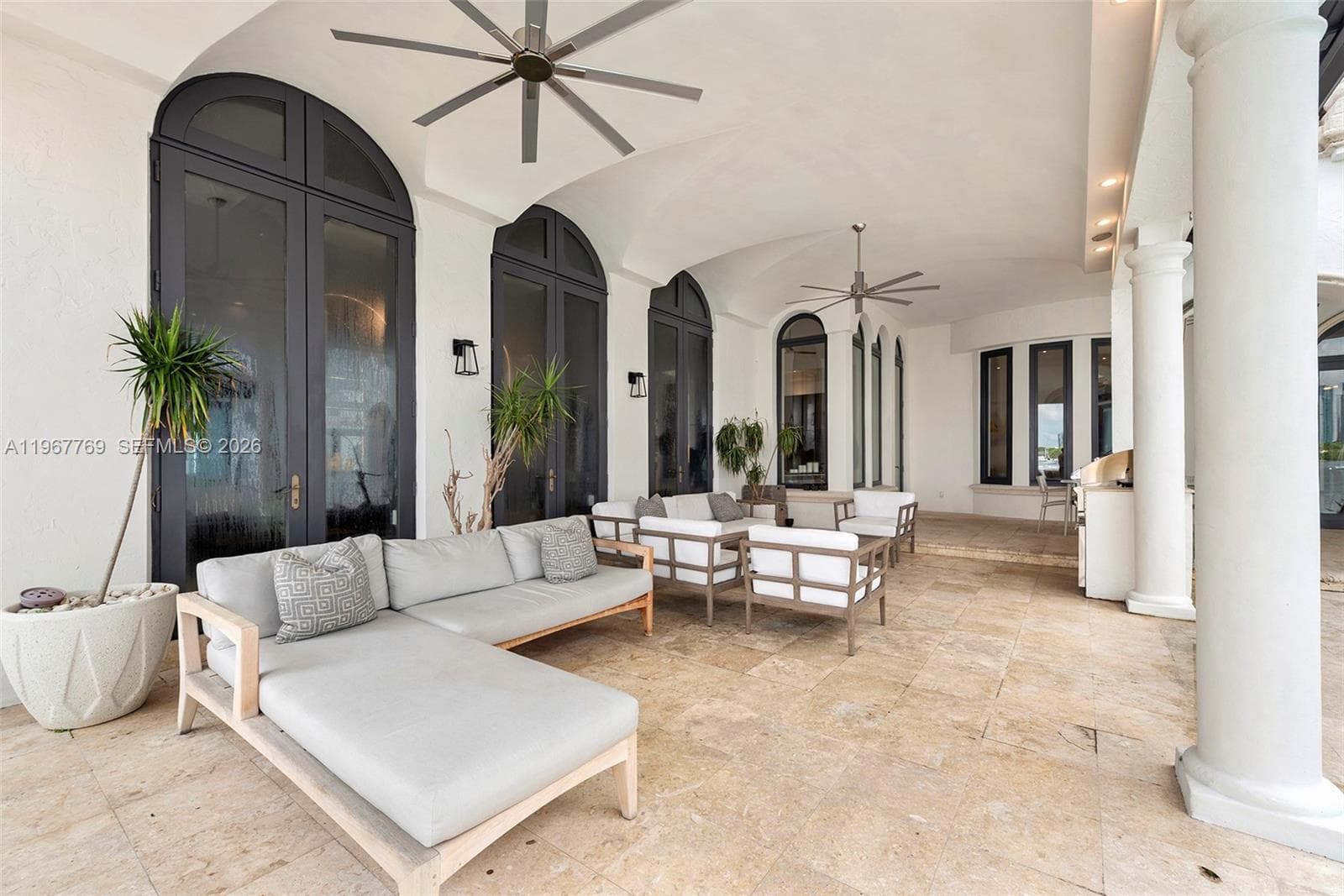 432 S Hibiscus Dr, Miami Beach FL 33139 — 47