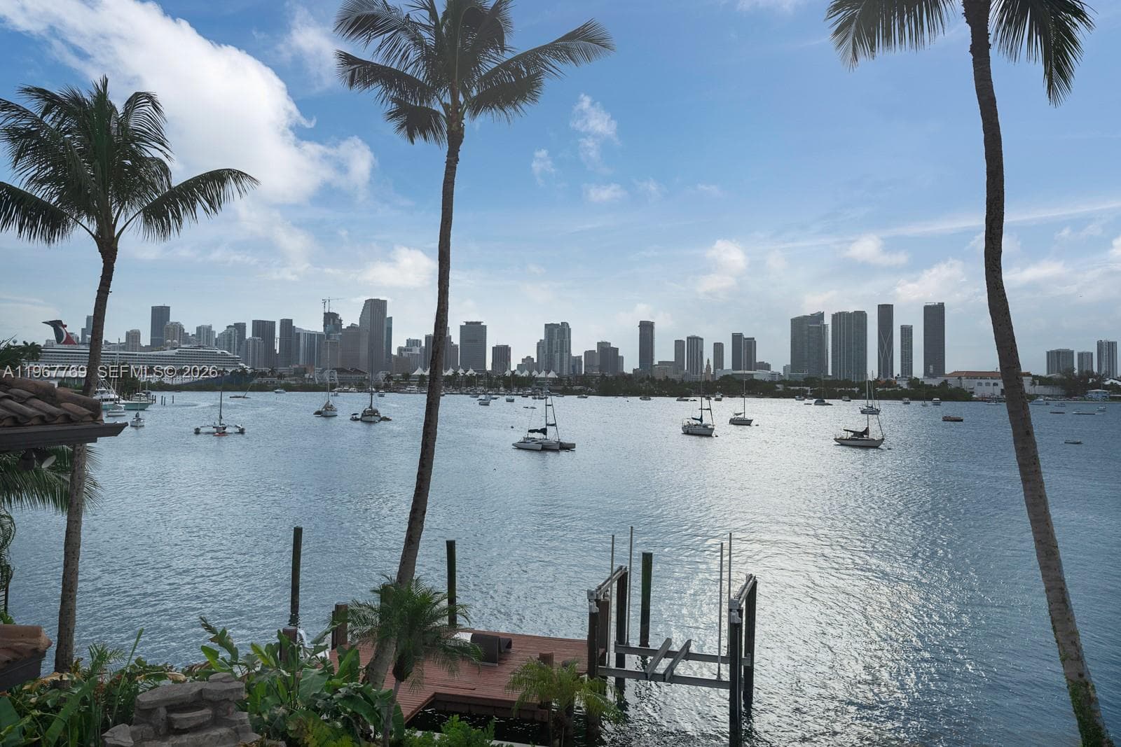 432 S Hibiscus Dr, Miami Beach FL 33139 — 43
