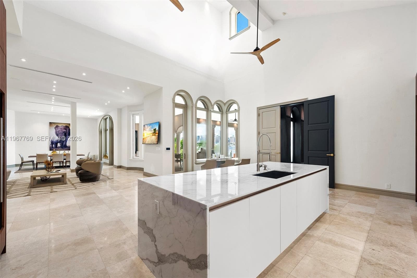 432 S Hibiscus Dr, Miami Beach FL 33139 — 16