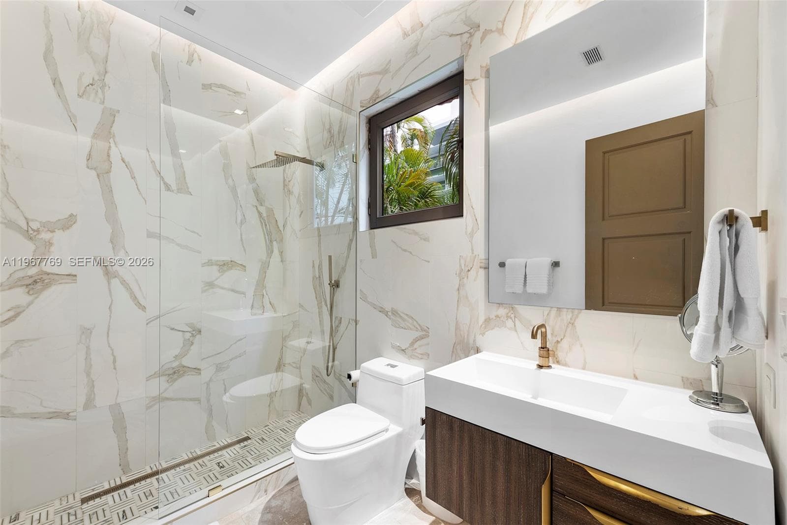 432 S Hibiscus Dr, Miami Beach FL 33139 — 30