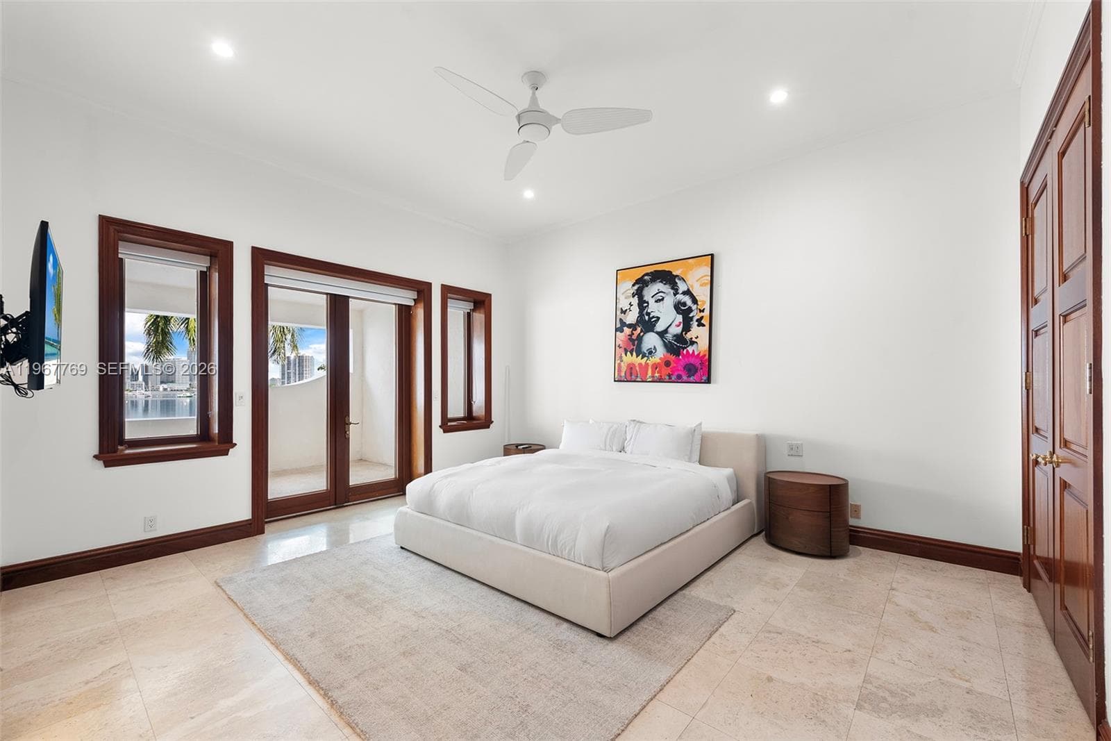 432 S Hibiscus Dr, Miami Beach FL 33139 — 40