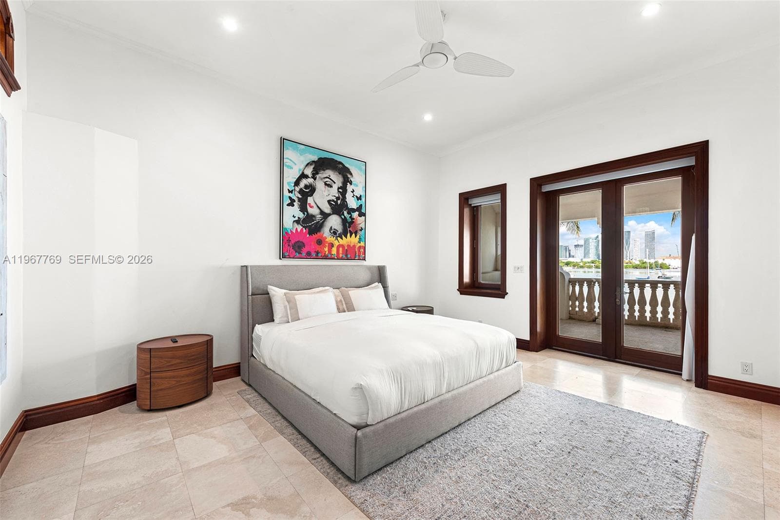 432 S Hibiscus Dr, Miami Beach FL 33139 — 35
