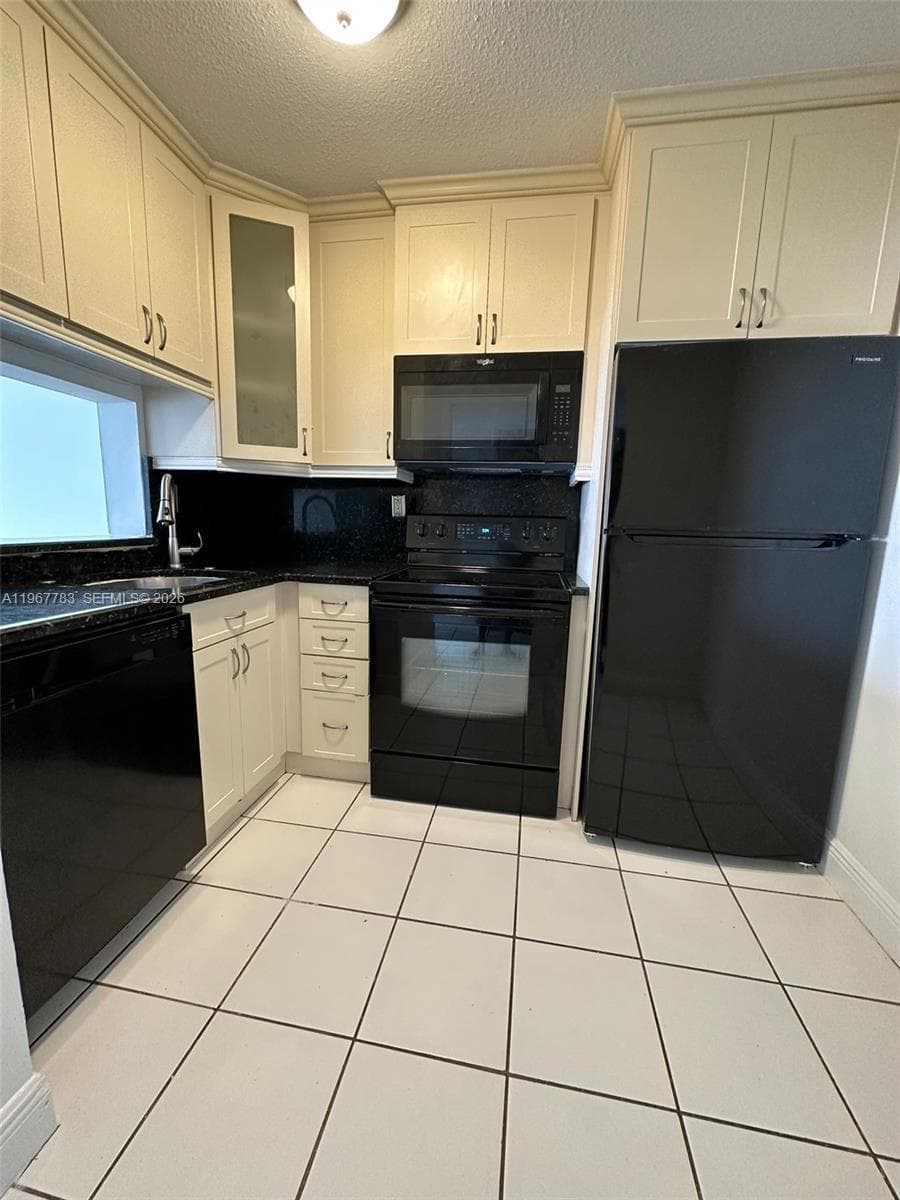 488 NW 165th St Rd # 614, Miami FL 33169 — 10