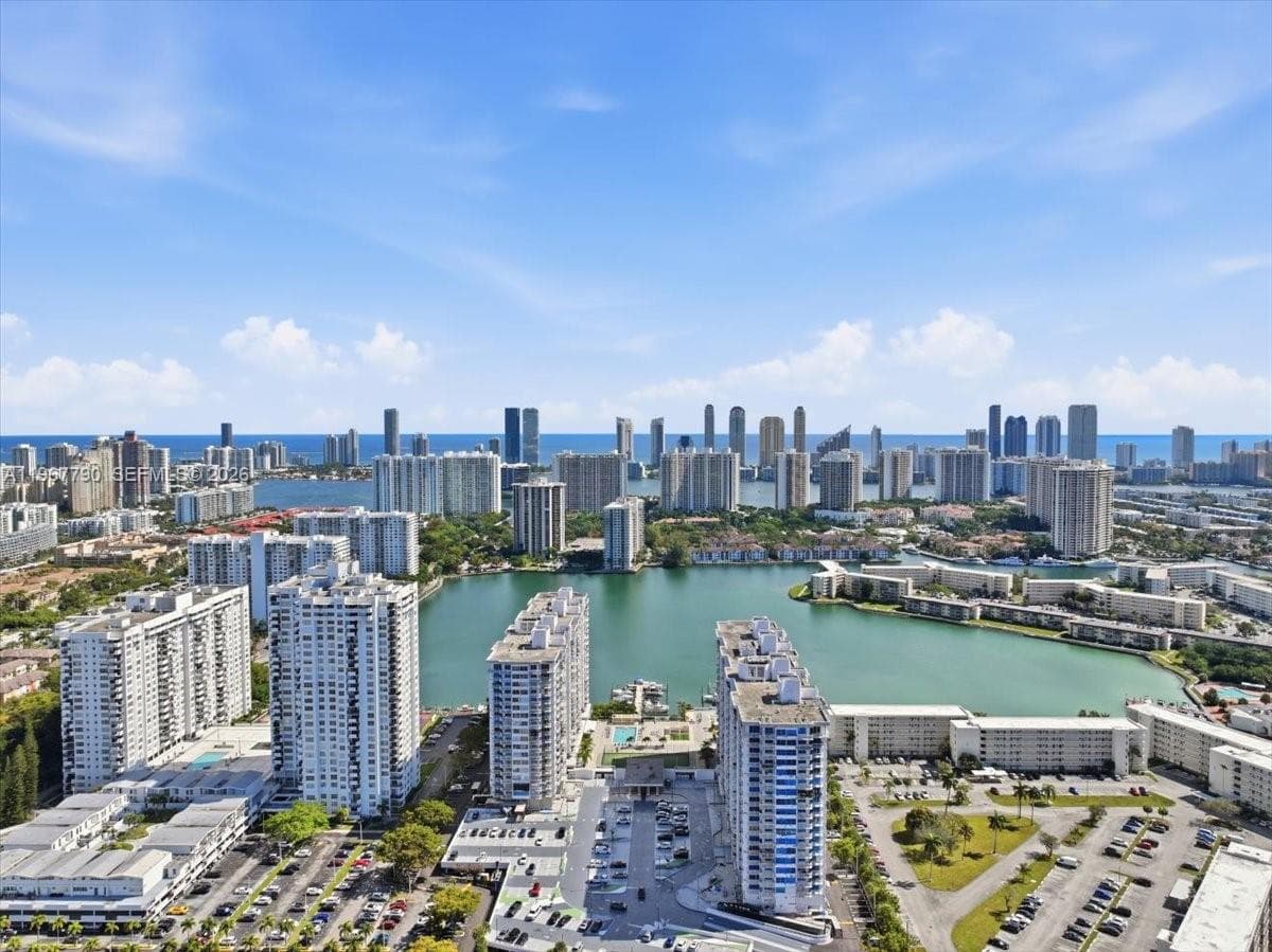 18051 Biscayne Blvd # 1701, Aventura FL 33160 — 27