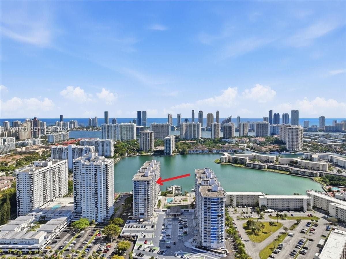 18051 Biscayne Blvd # 1701, Aventura FL 33160 — 1