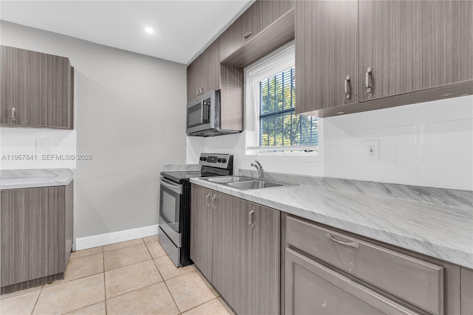 6940 NW 6th Ct # 2, Miami FL 33150 — 13