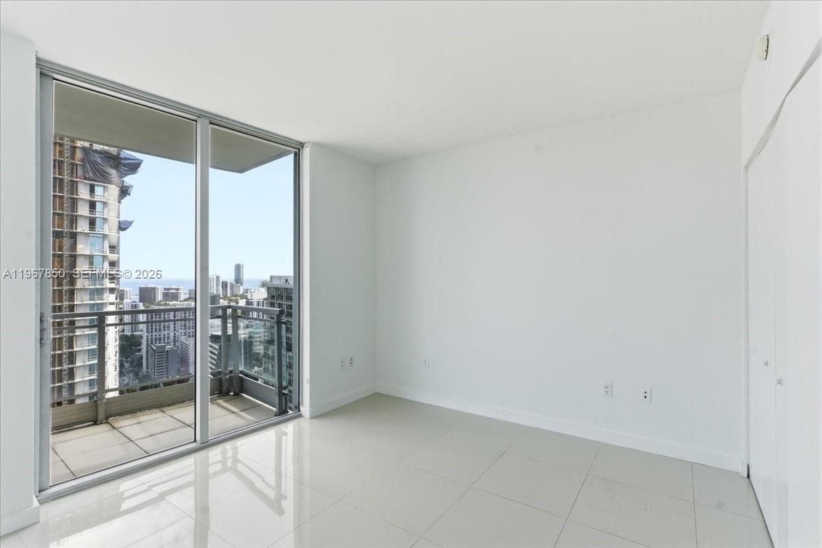 92 SW 3rd St # 3804, Miami FL 33130 — 23
