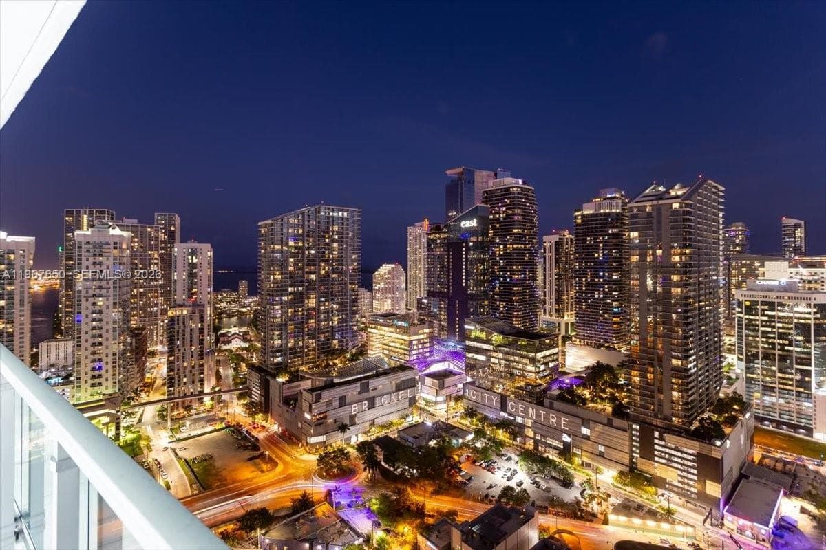 92 SW 3rd St # 3804, Miami FL 33130 — 2
