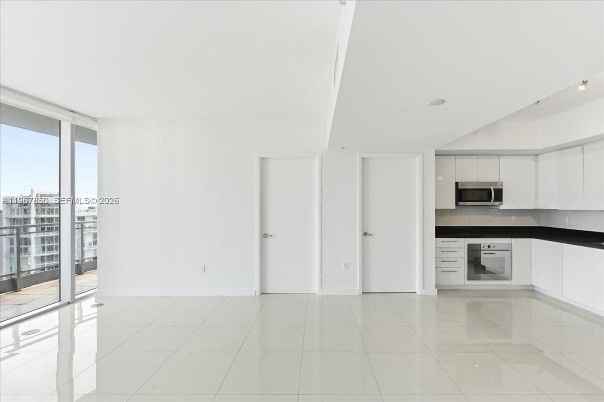 92 SW 3rd St # 3804, Miami FL 33130 — 5