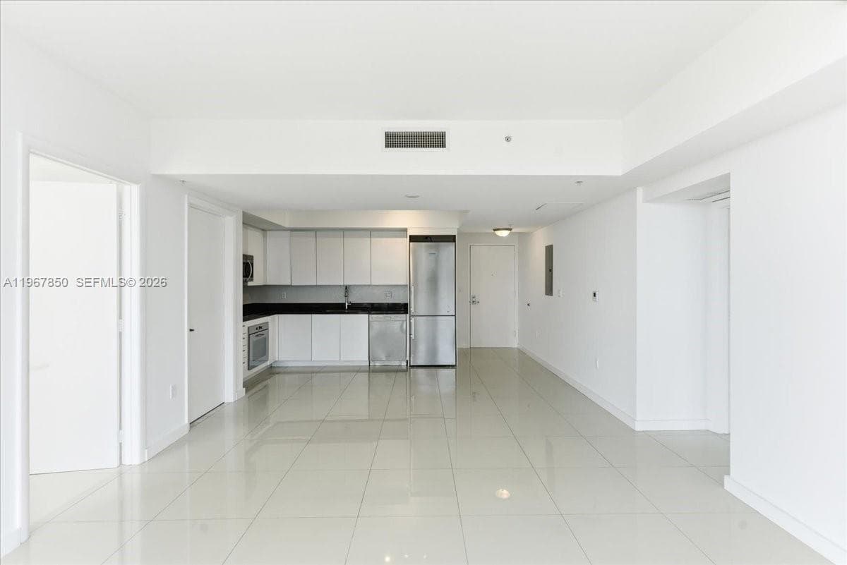 92 SW 3rd St # 3804, Miami FL 33130 — 10