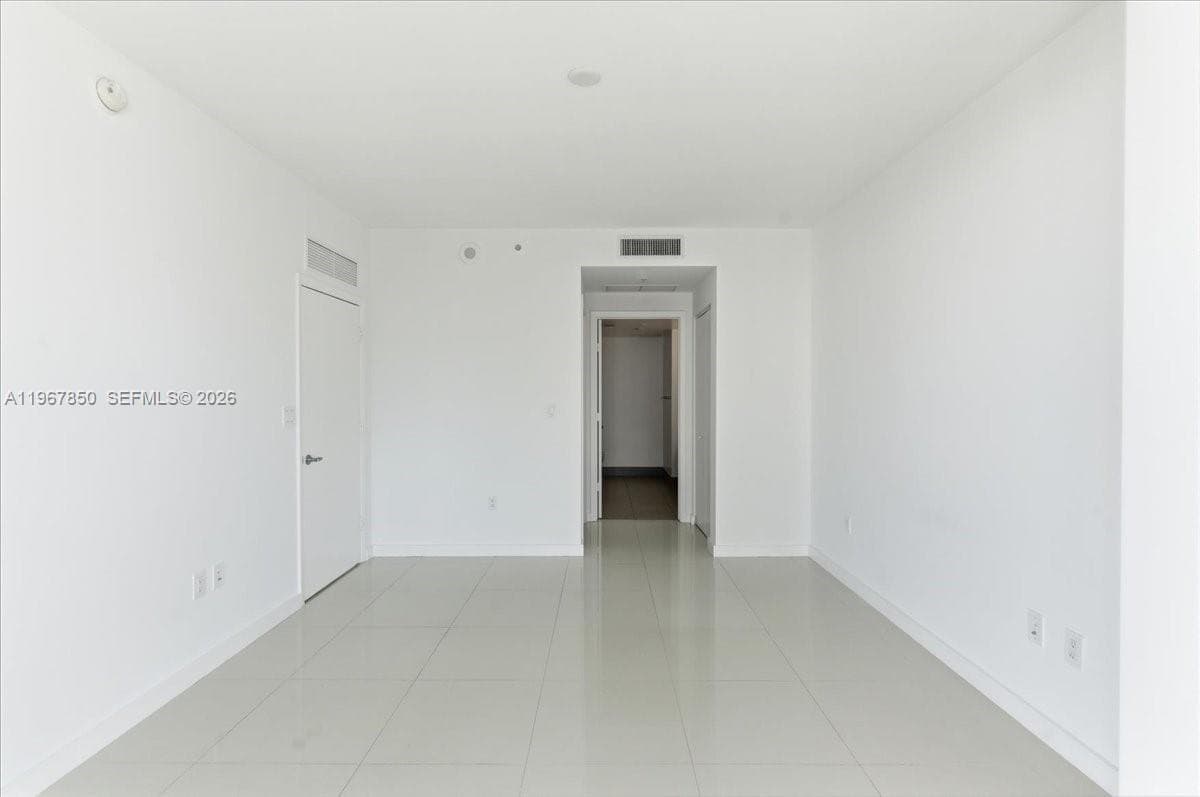 92 SW 3rd St # 3804, Miami FL 33130 — 18