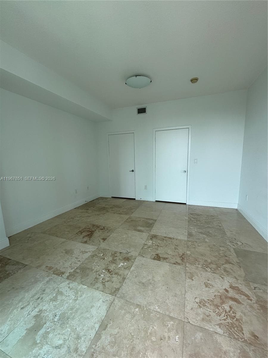 79 SW 12th St, Miami FL 33130 — 23