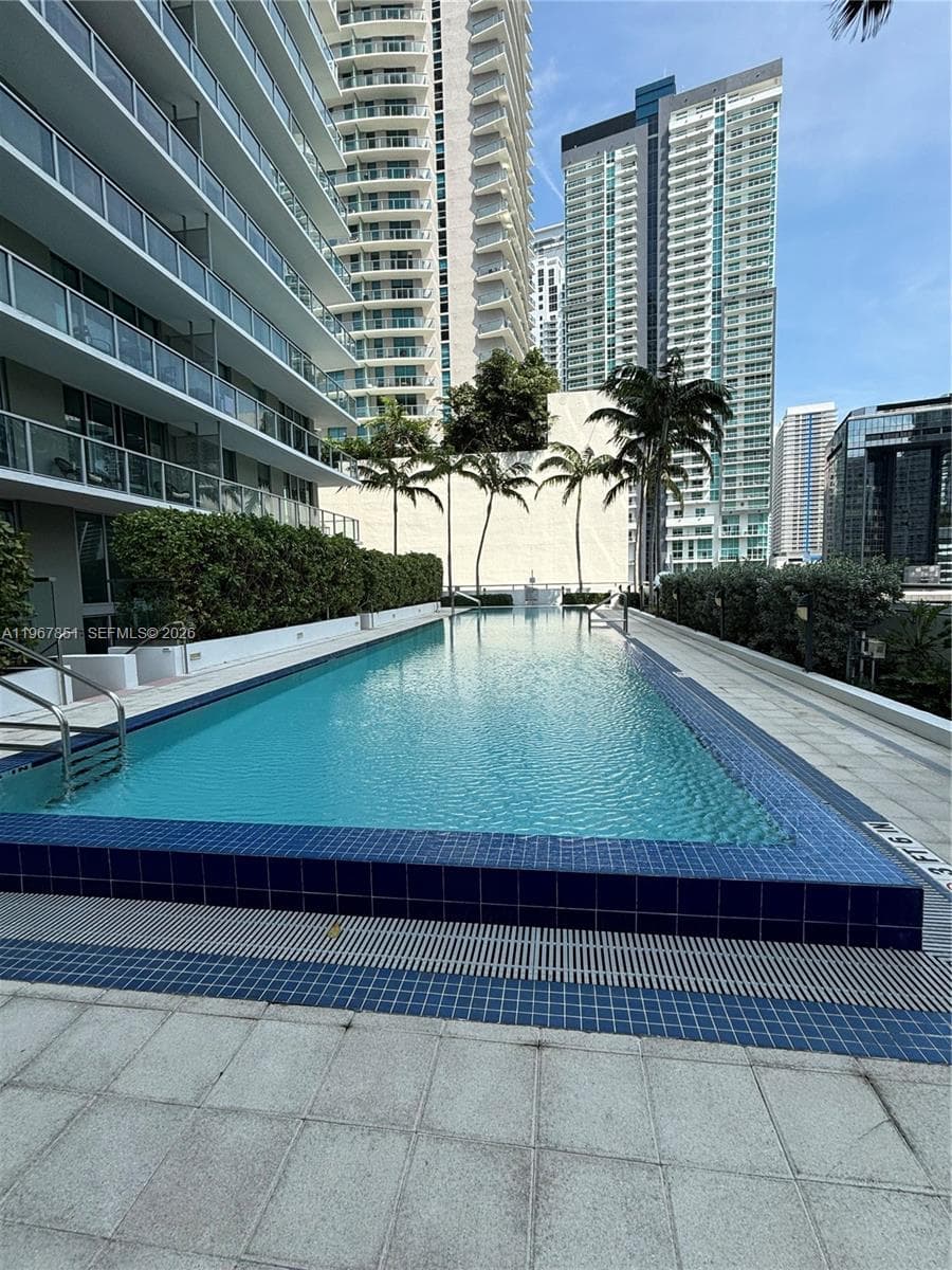 79 SW 12th St, Miami FL 33130 — 56
