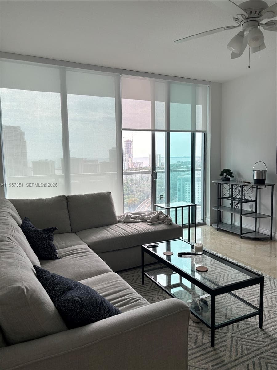 79 SW 12th St, Miami FL 33130 — 5