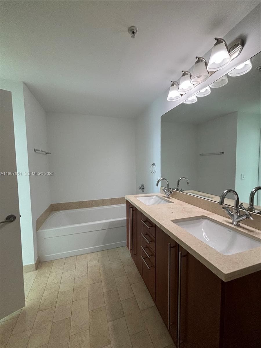 79 SW 12th St, Miami FL 33130 — 20