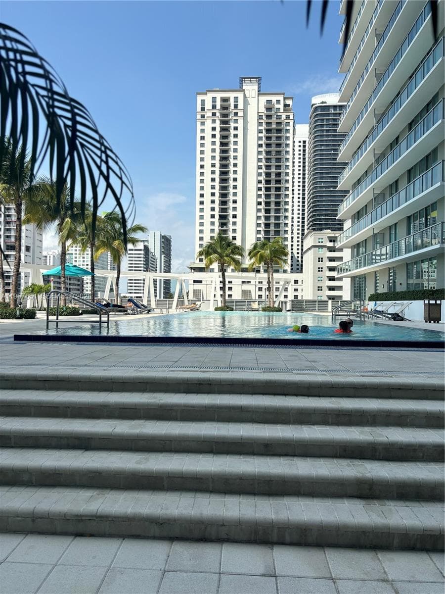 79 SW 12th St, Miami FL 33130 — 61