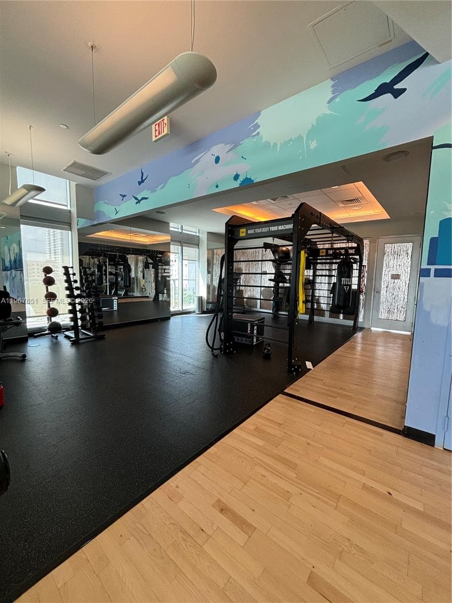 79 SW 12th St, Miami FL 33130 — 45