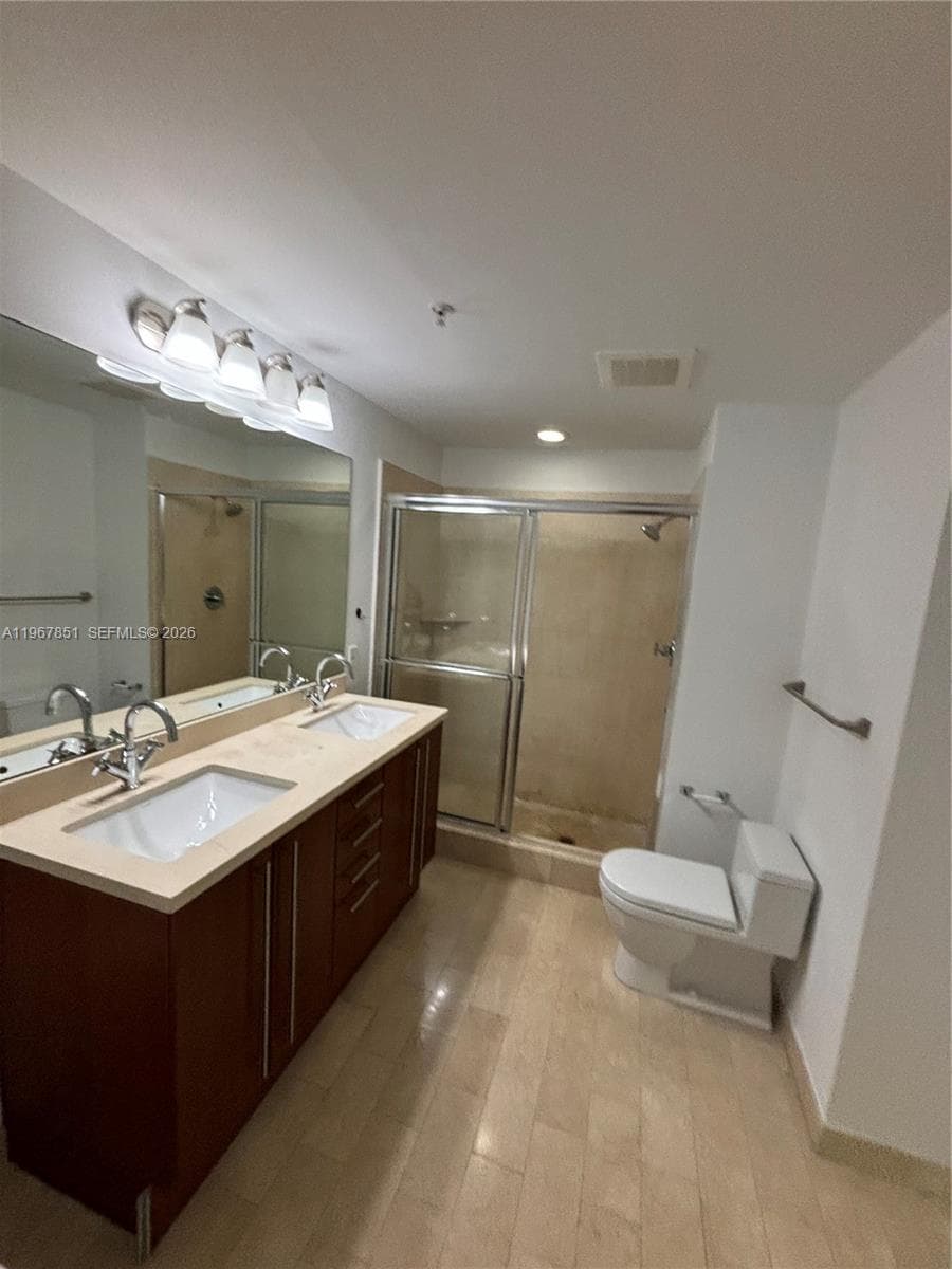 79 SW 12th St, Miami FL 33130 — 18