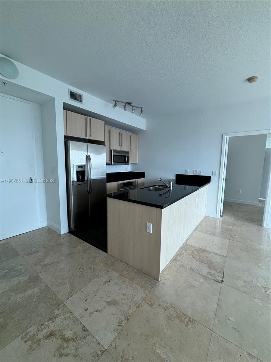 79 SW 12th St, Miami FL 33130 — 11