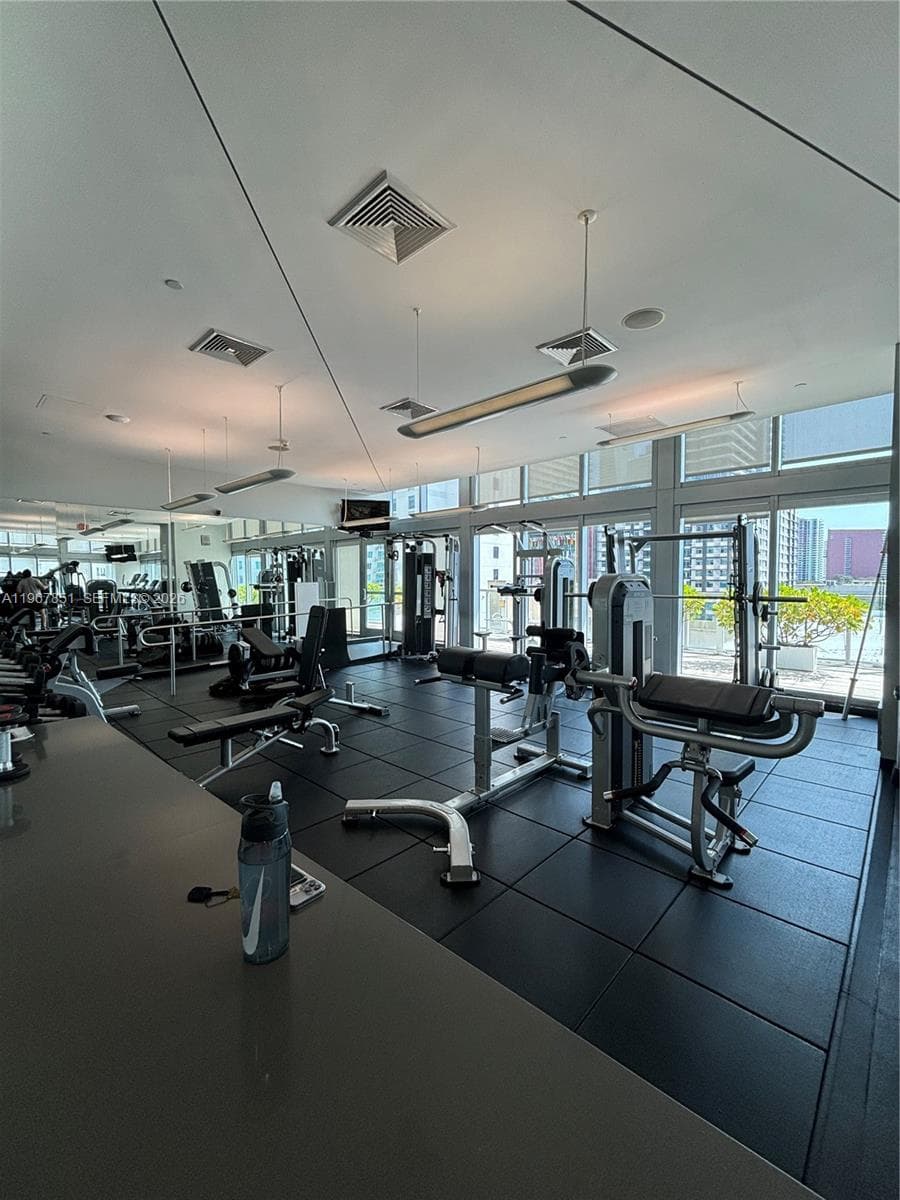 79 SW 12th St, Miami FL 33130 — 44