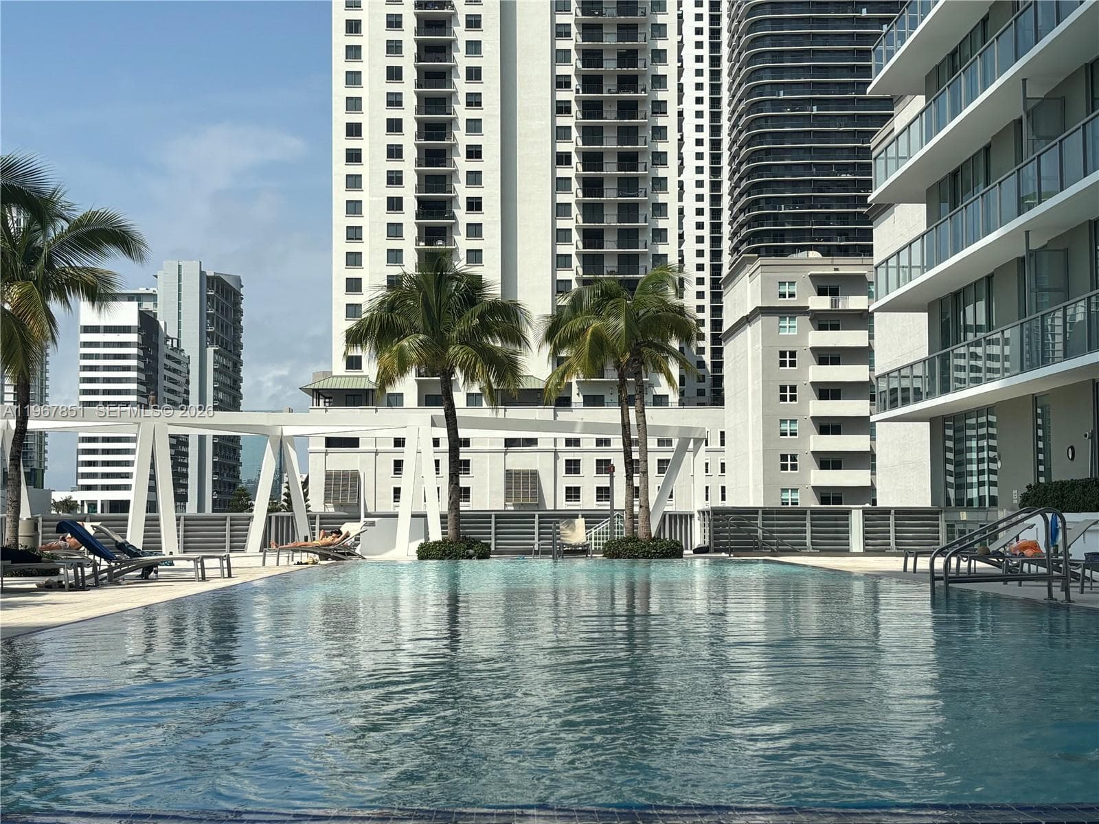 79 SW 12th St, Miami FL 33130 — 60
