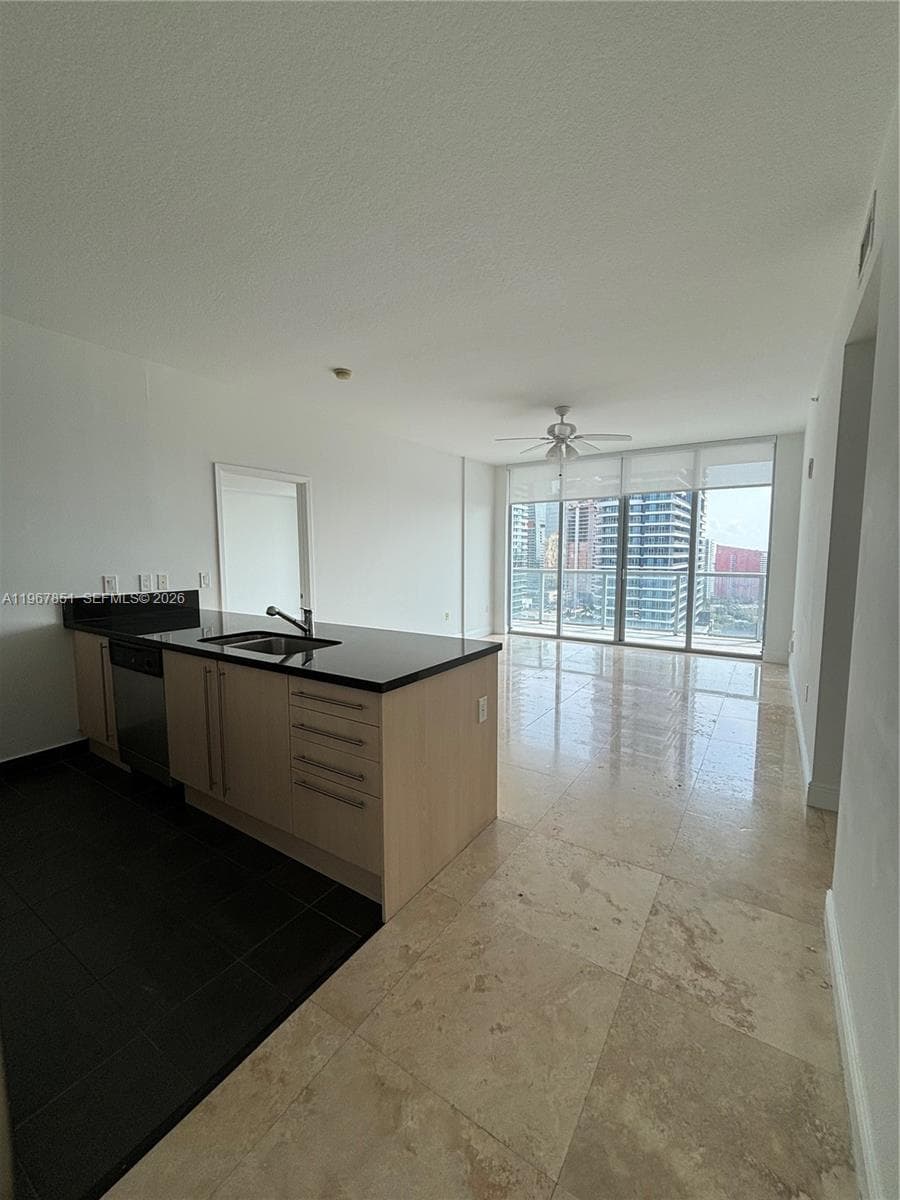 79 SW 12th St, Miami FL 33130 — 8