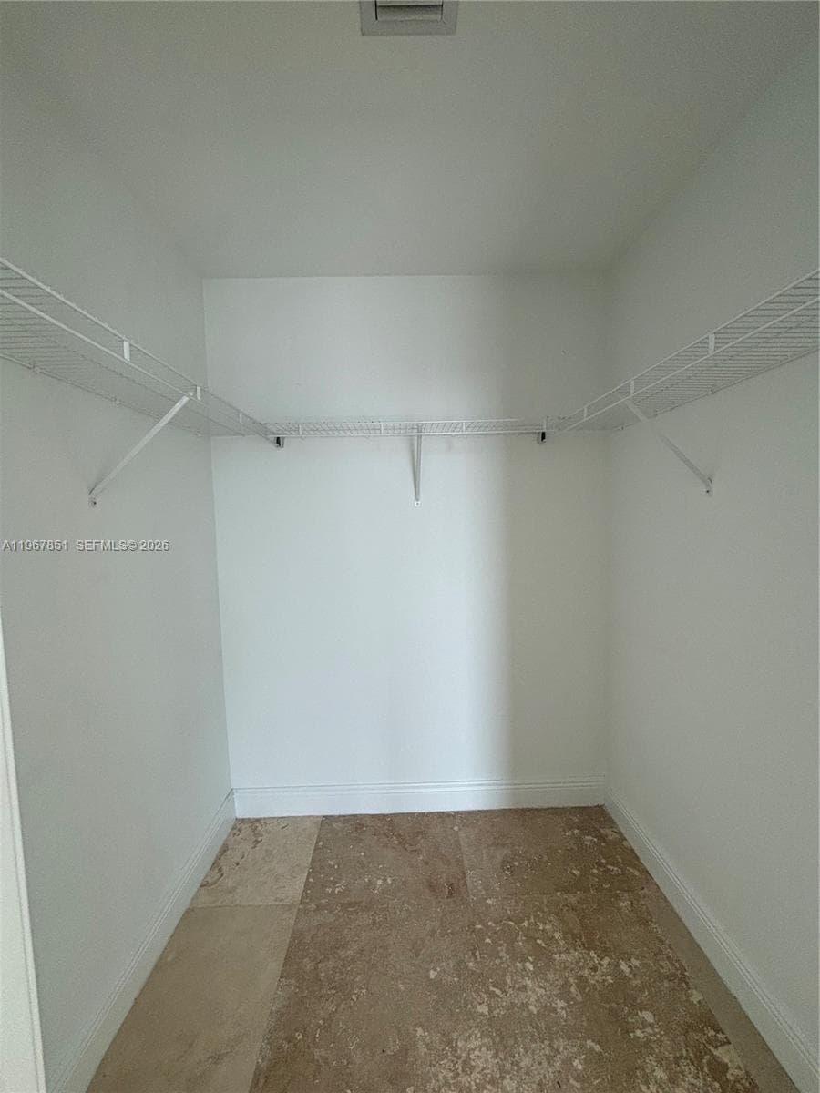 79 SW 12th St, Miami FL 33130 — 25