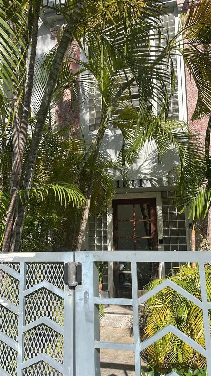 1611 Euclid Ave # 3, Miami Beach FL 33139 — 2