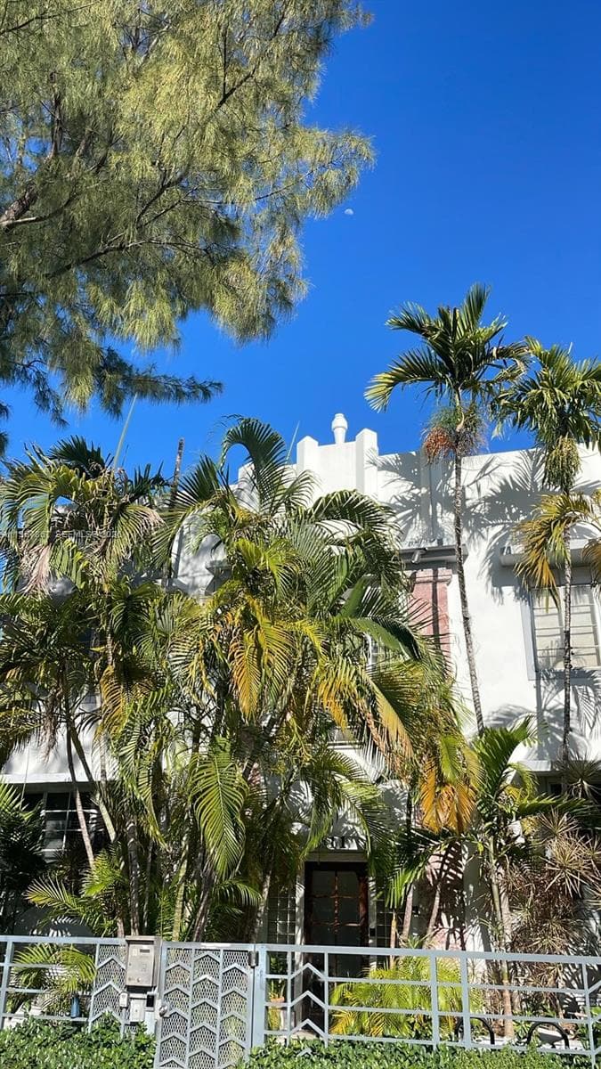1611 Euclid Ave # 3, Miami Beach FL 33139 — 1