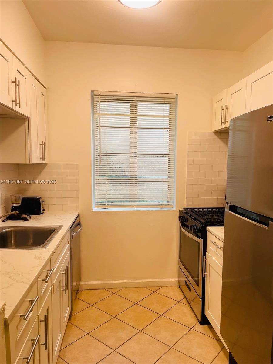 1611 Euclid Ave # 3, Miami Beach FL 33139 — 8