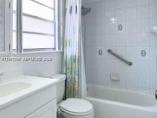 7705 SW 86th St # 213, Miami FL 33143 — 7