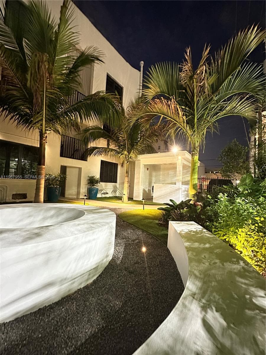 1619 Jefferson Ave # 8, Miami Beach FL 33139 — 17