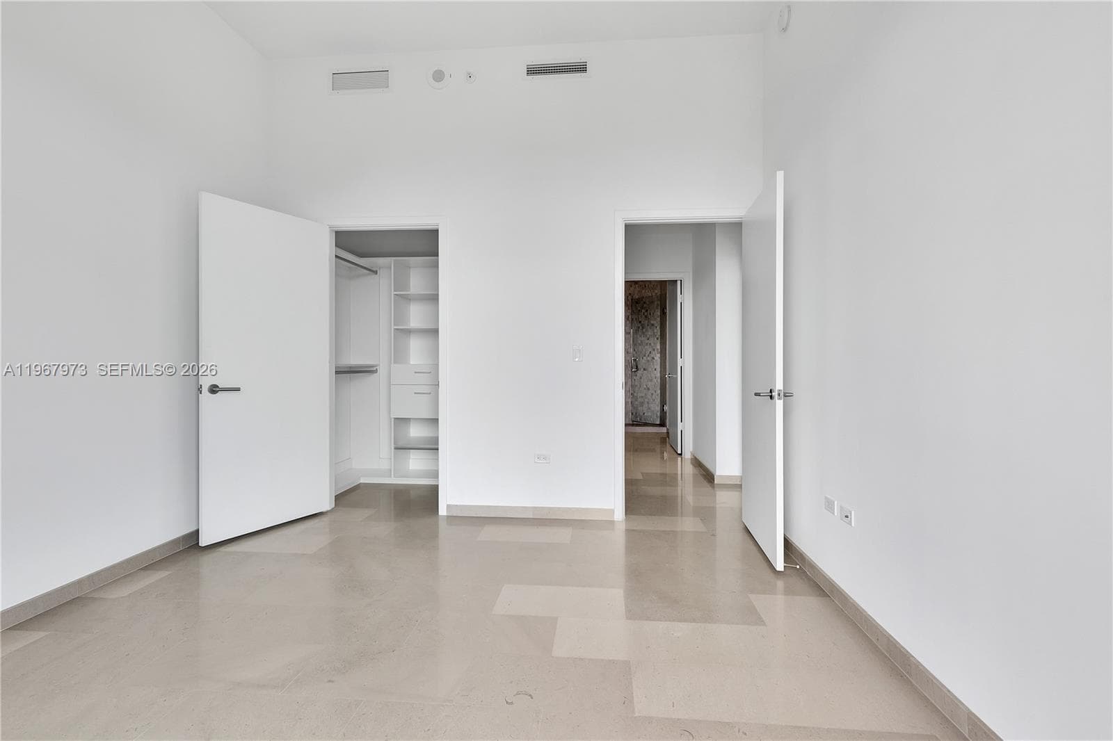 68 SE 6th St # 4110, Miami FL 33131 — 10