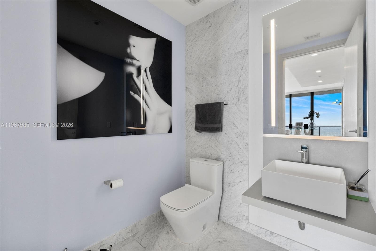 1000 Brickell Plz, Miami FL 33131 — 26