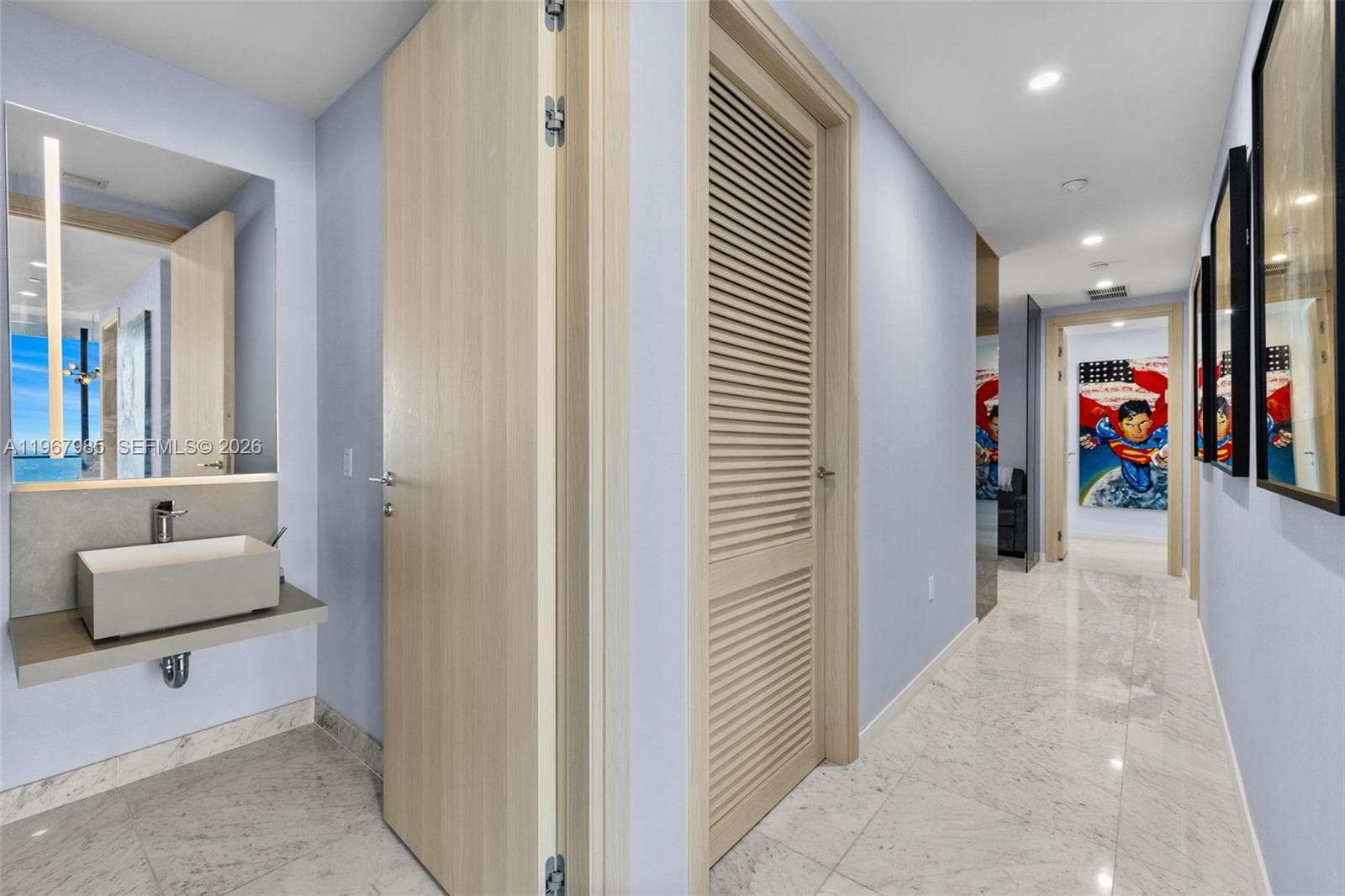 1000 Brickell Plz, Miami FL 33131 — 25