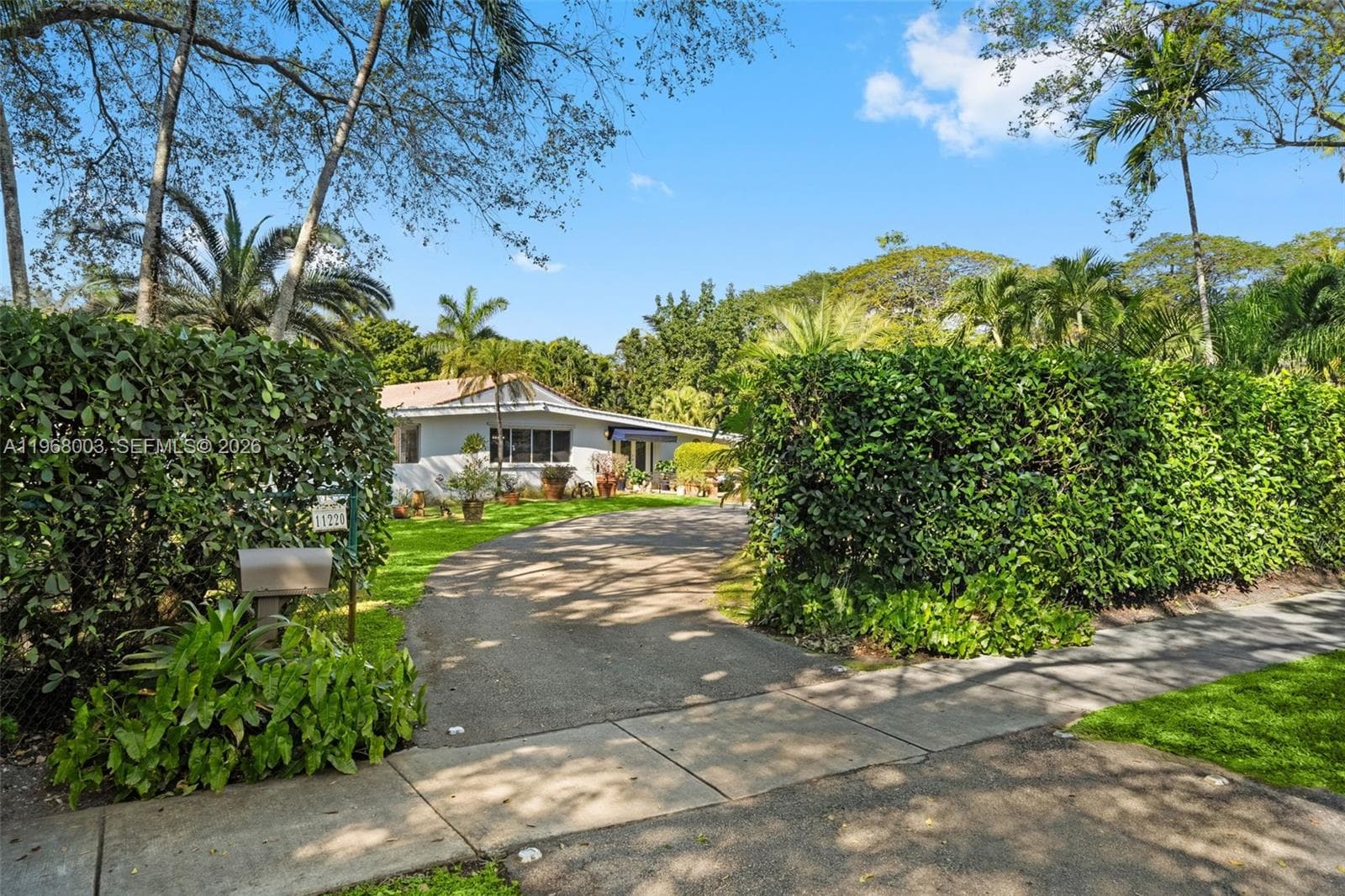 11220 SW 67th Ave, Pinecrest FL 33156 — 36