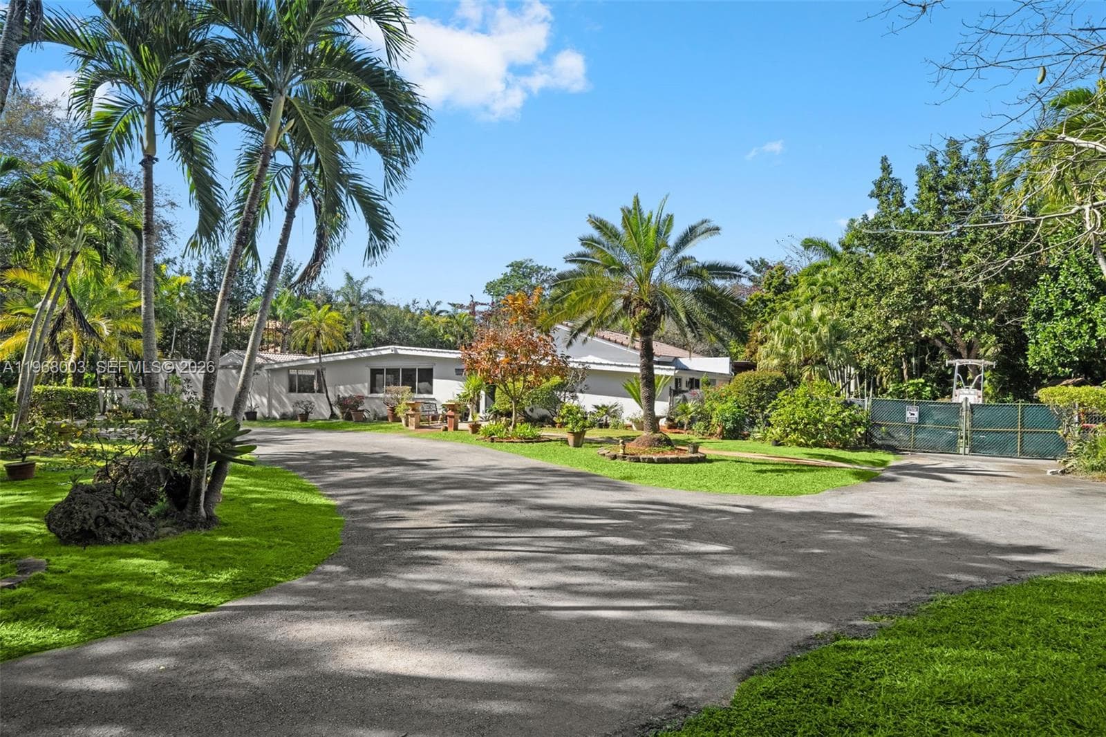 11220 SW 67th Ave, Pinecrest FL 33156 — 40