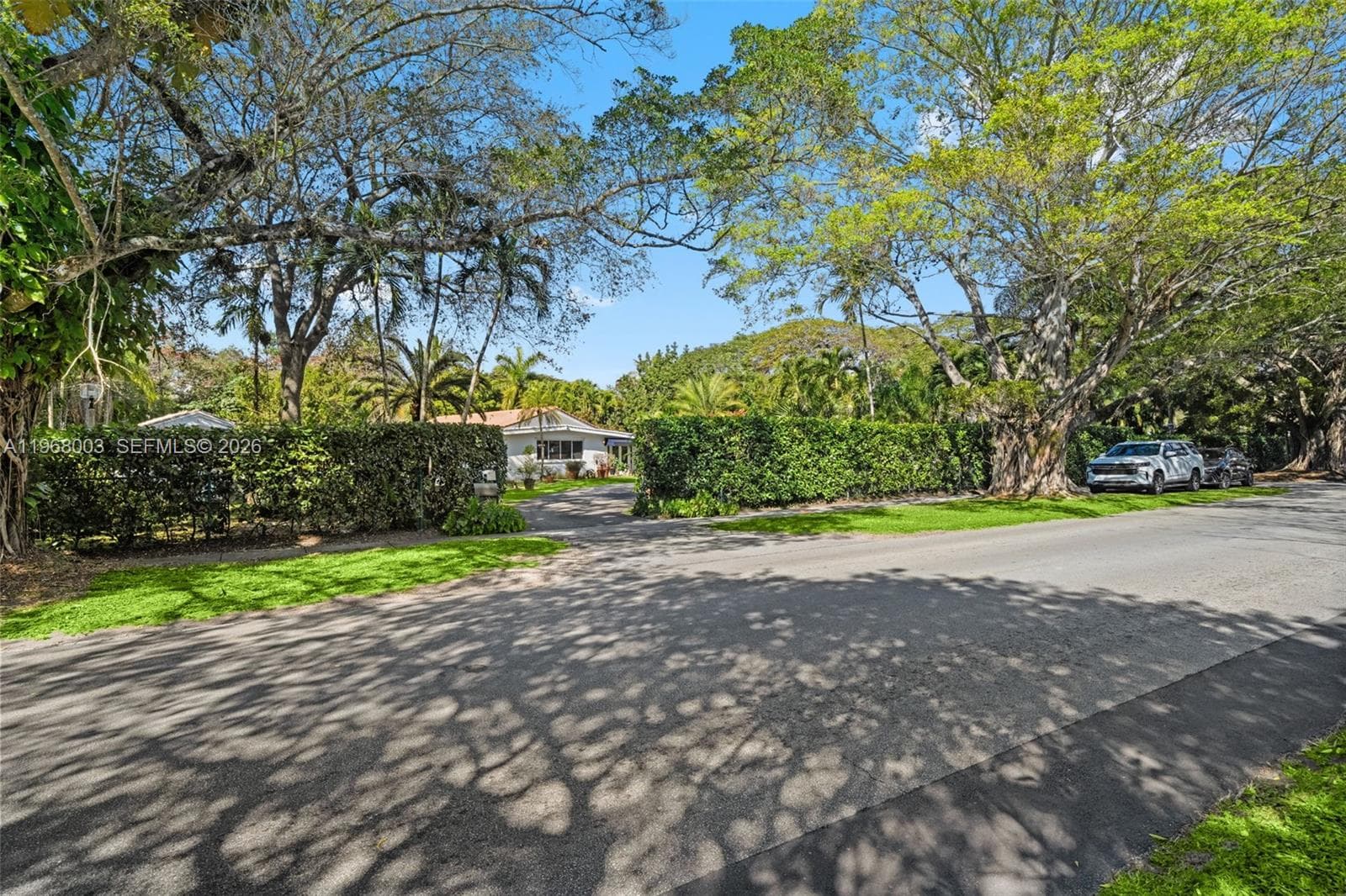 11220 SW 67th Ave, Pinecrest FL 33156 — 35