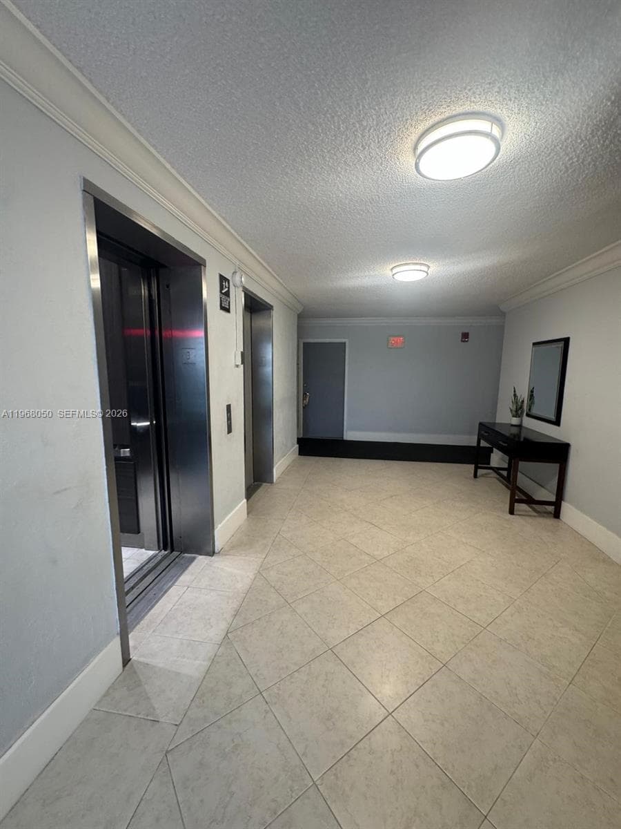 2020 NE 135th St # 811, North Miami FL 33181 — 23