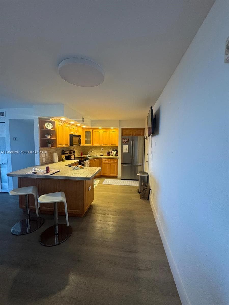 2020 NE 135th St # 811, North Miami FL 33181 — 9