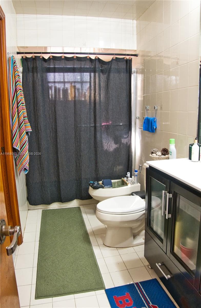 20040 E Oakmont Dr, Hialeah FL 33015 — 11
