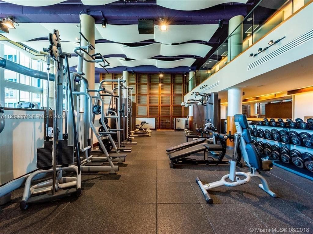 6799 Collins Ave # 301, Miami Beach FL 33141 — 36