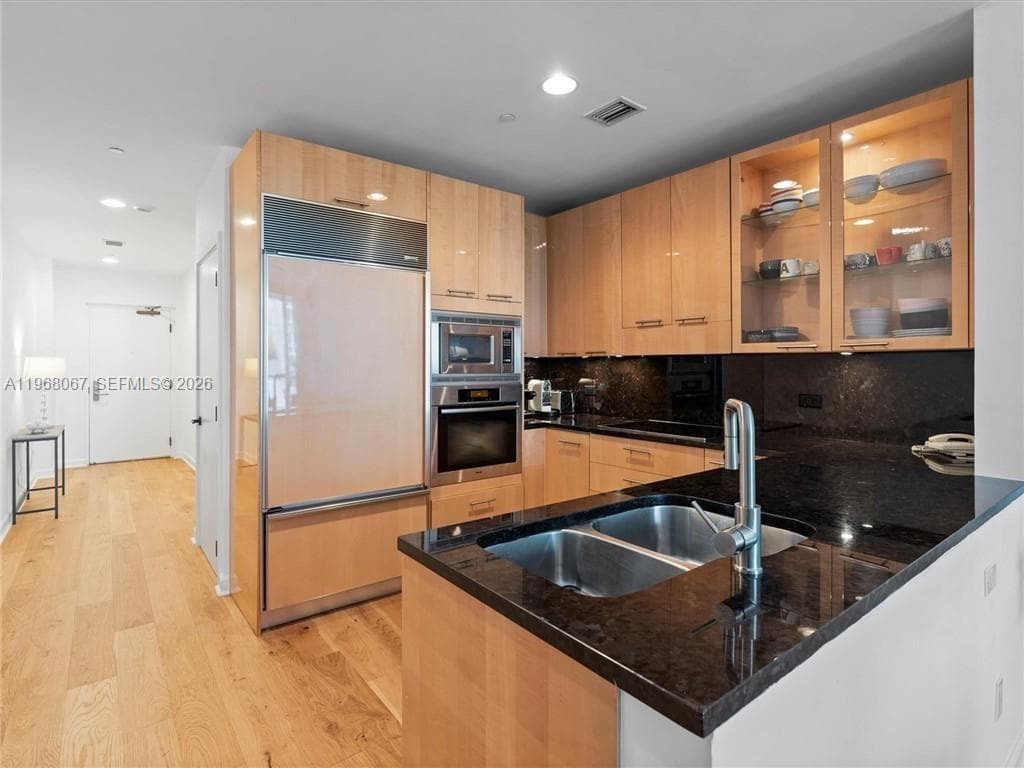 6799 Collins Ave # 301, Miami Beach FL 33141 — 10