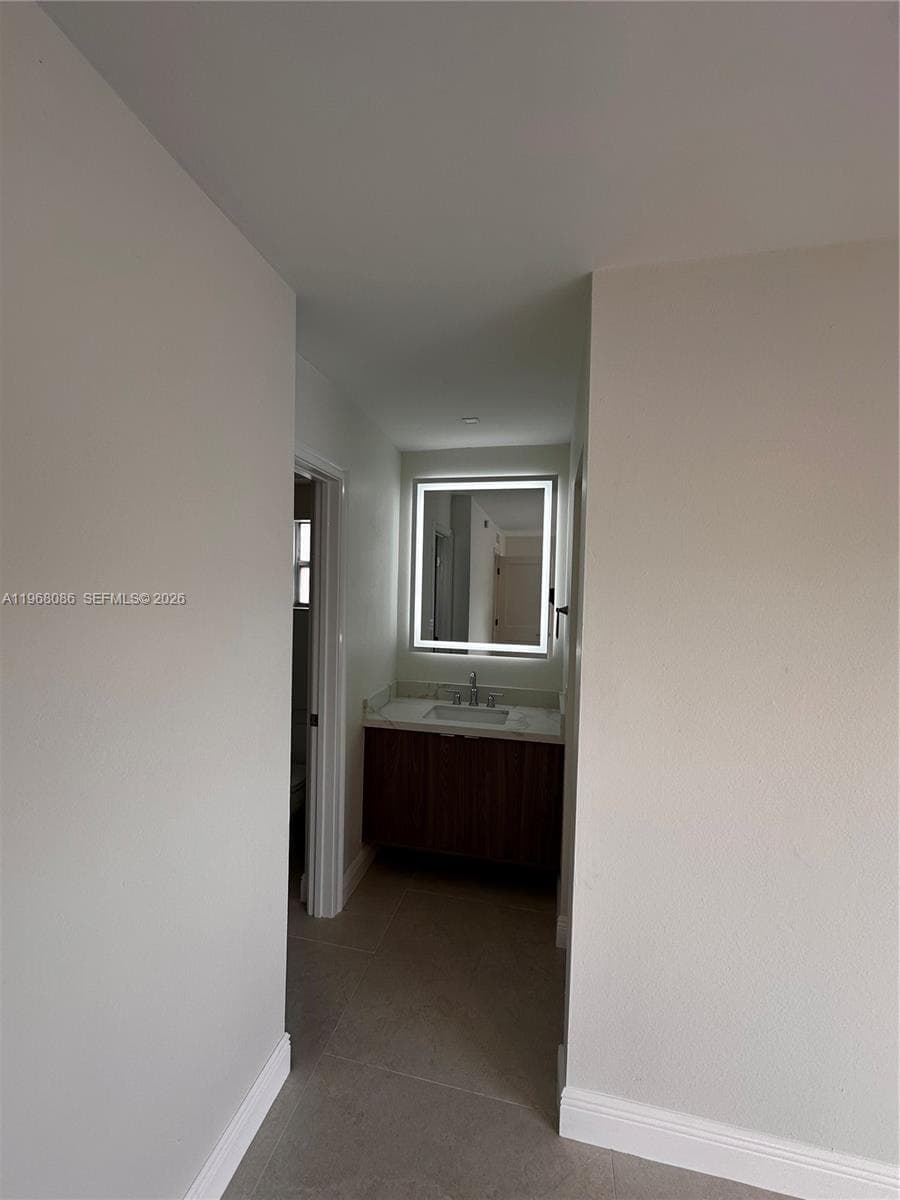 1900 W 54th St # 219, Hialeah FL 33012 — 27