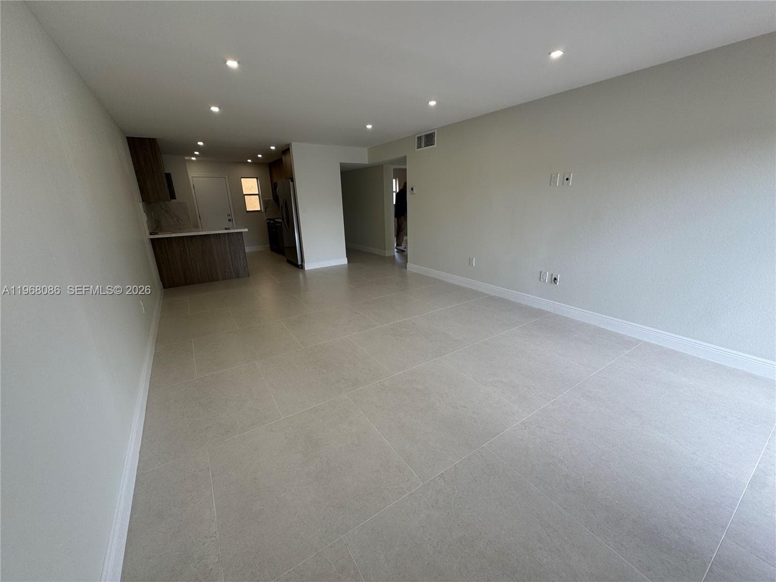 1900 W 54th St # 219, Hialeah FL 33012 — 13