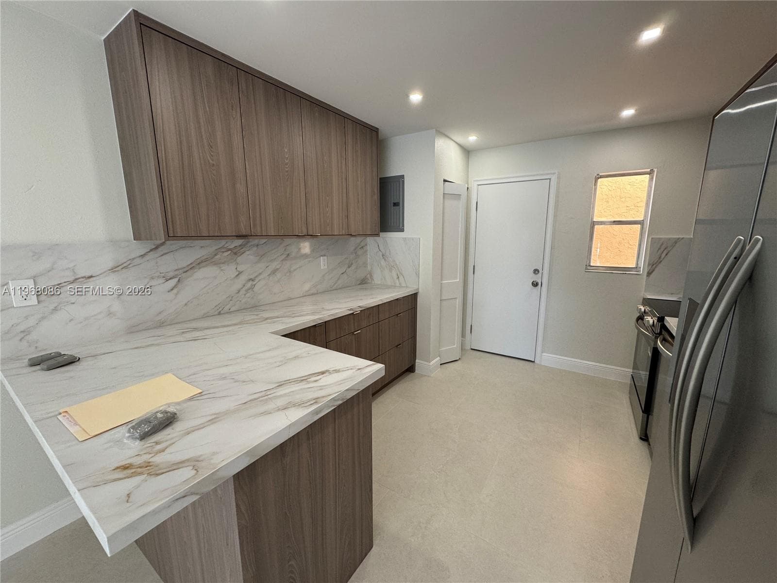 1900 W 54th St # 219, Hialeah FL 33012 — 12